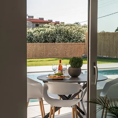 Saint John Halkidiki 别墅 *